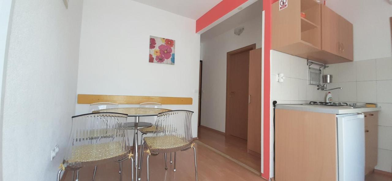 Apartment House Perkov Primošten Exterior foto